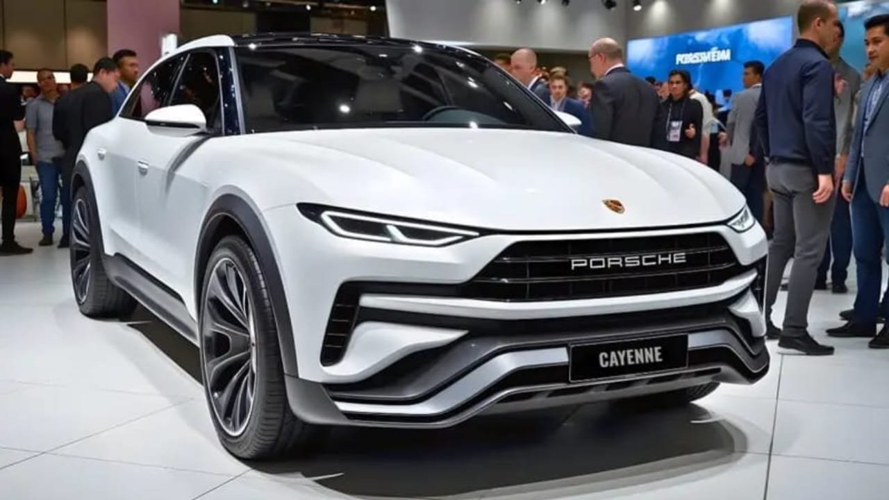 Porsche Cayenne 2026 Debuts: Powerful 4.0L Twin-Turbo V8 with 550PS for ₹2.25 Lakh!